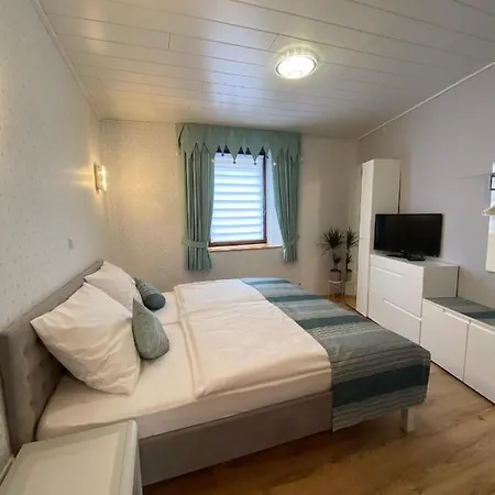 Am Kirchberg Apartment *
